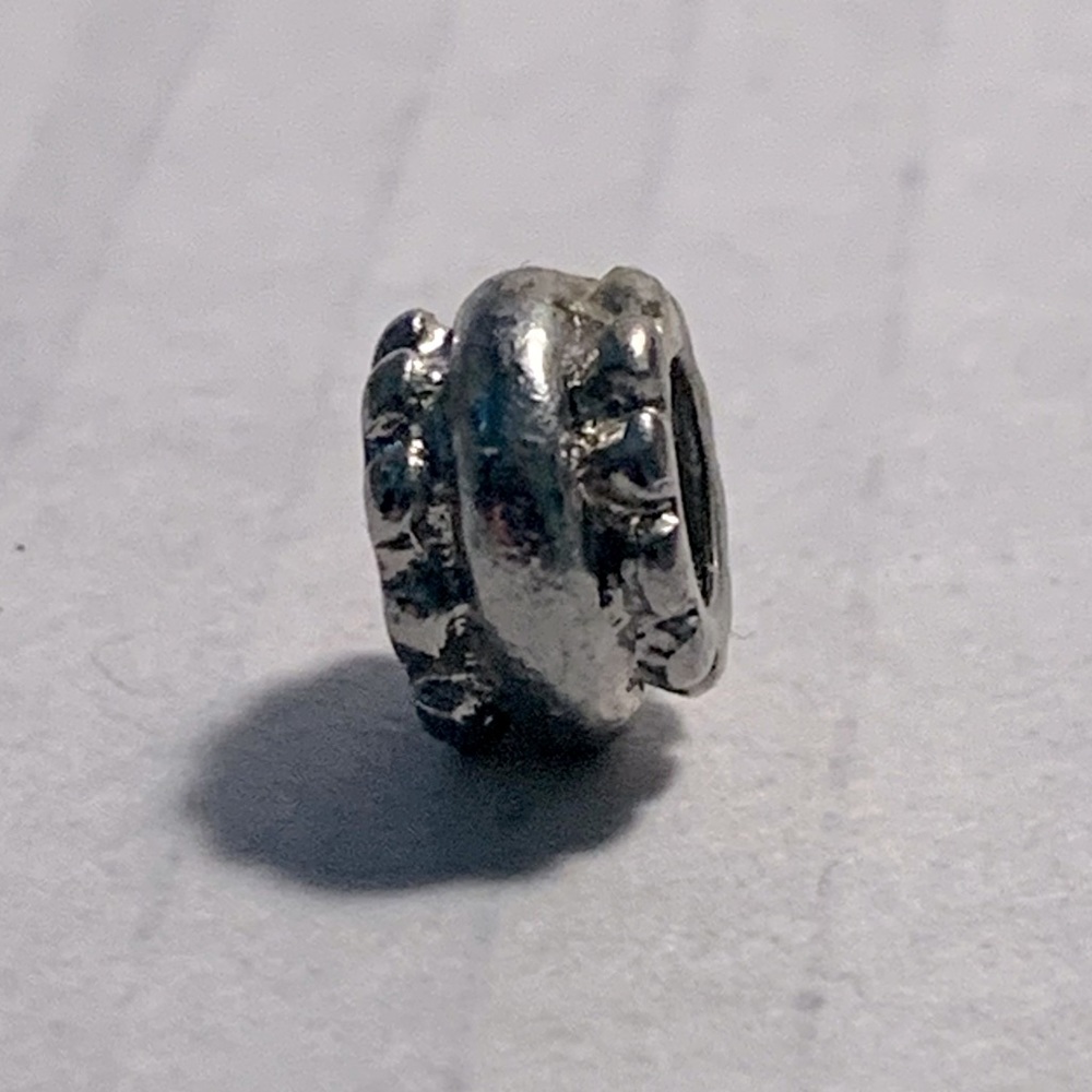 Bracelet bead
